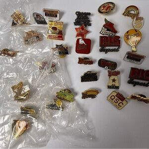 Wendy’s Employee Pins Vintage 90's Lot 30 Pins Gator Crew Coordinator Fast food
